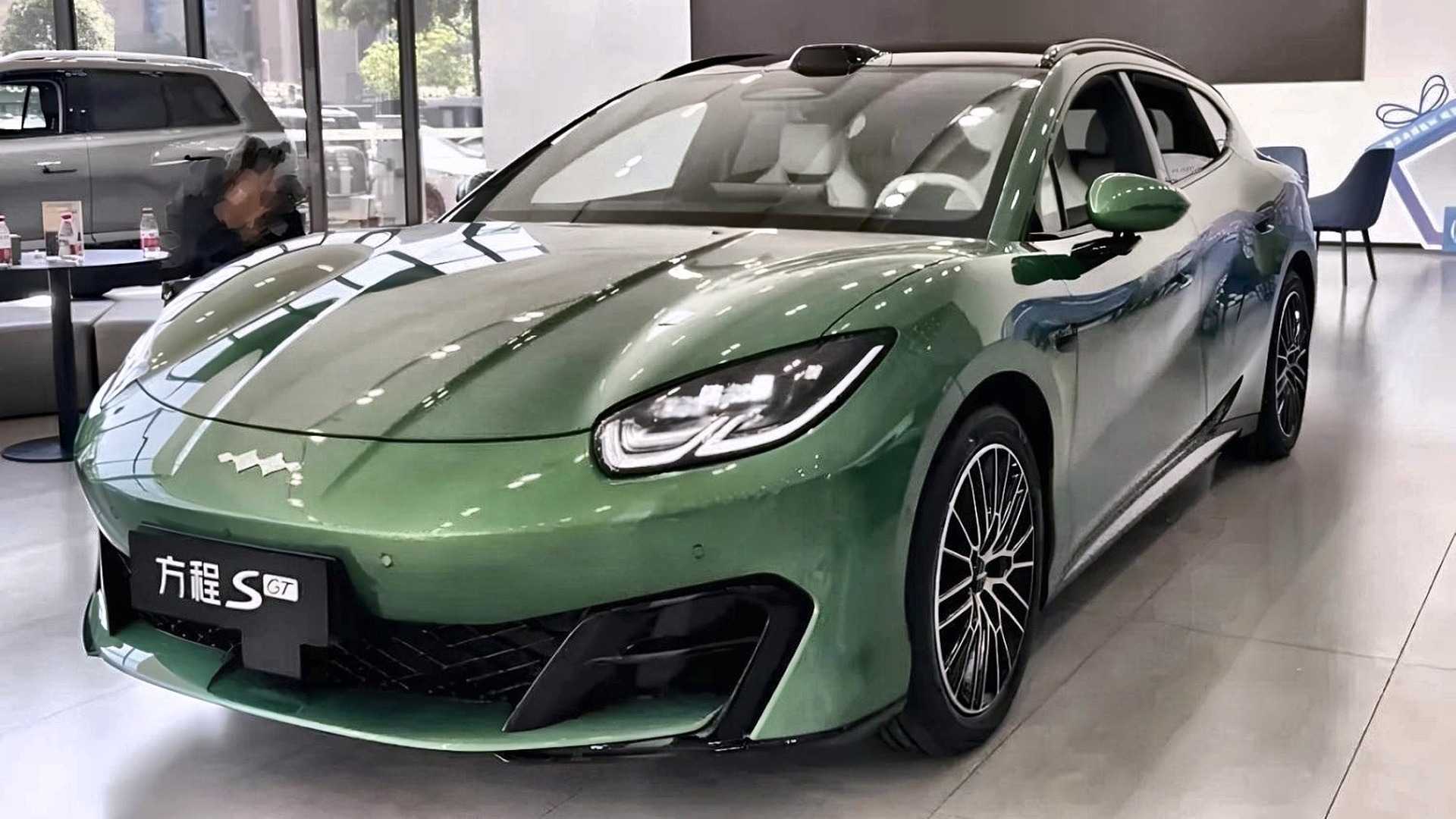 BYD Fang Cheng Bao Formula S GT สเตชั่นแวกอนไฟฟ้า ดีไซน์แบบ Denza Z